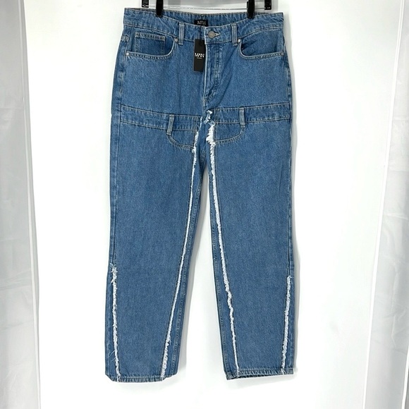 Boohoo man NWT relaxed rigid double waist frayed jeans 34 - Picture 1 of 10